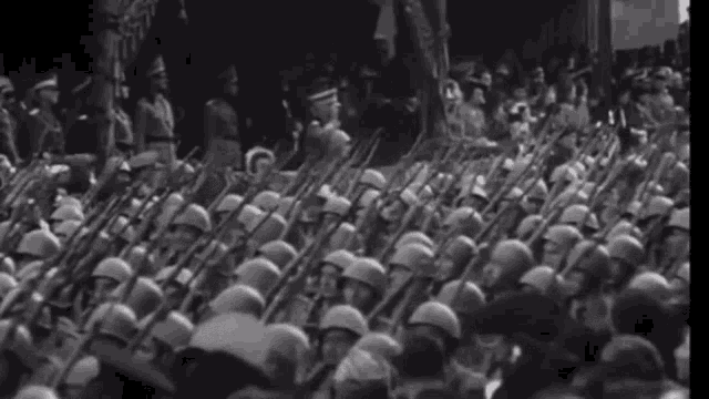 regio-esercito-marching.gif