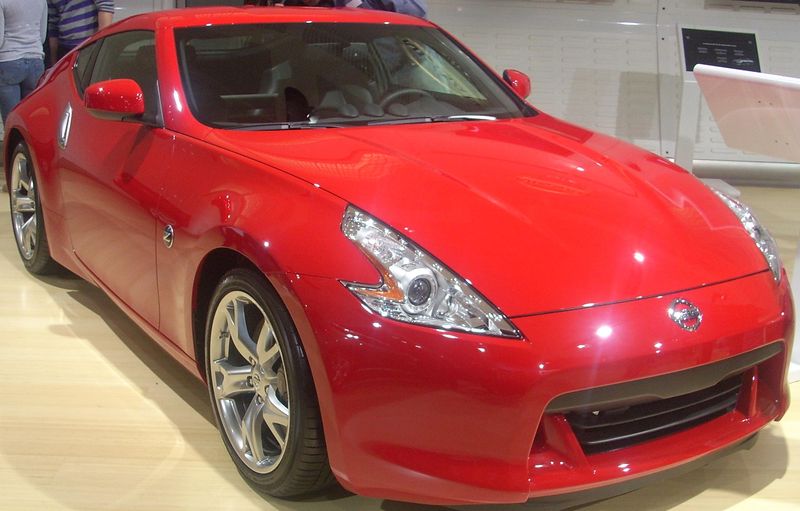 800px-%2709_Nissan_370Z_Coupe_%28MIAS%29.JPG